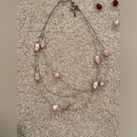 3 New York and company necklaces - Picture 2 of 5